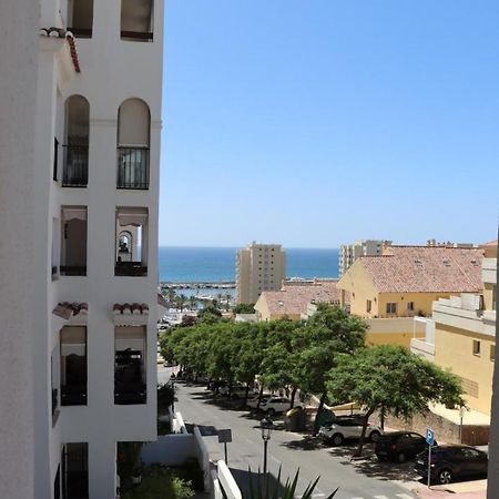 Port View - Reina Sofia Apartman Estepona Kültér fotó